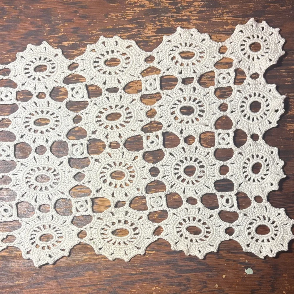 Vintage Elegant Crochet Table Runner Furniture Cover in Cream